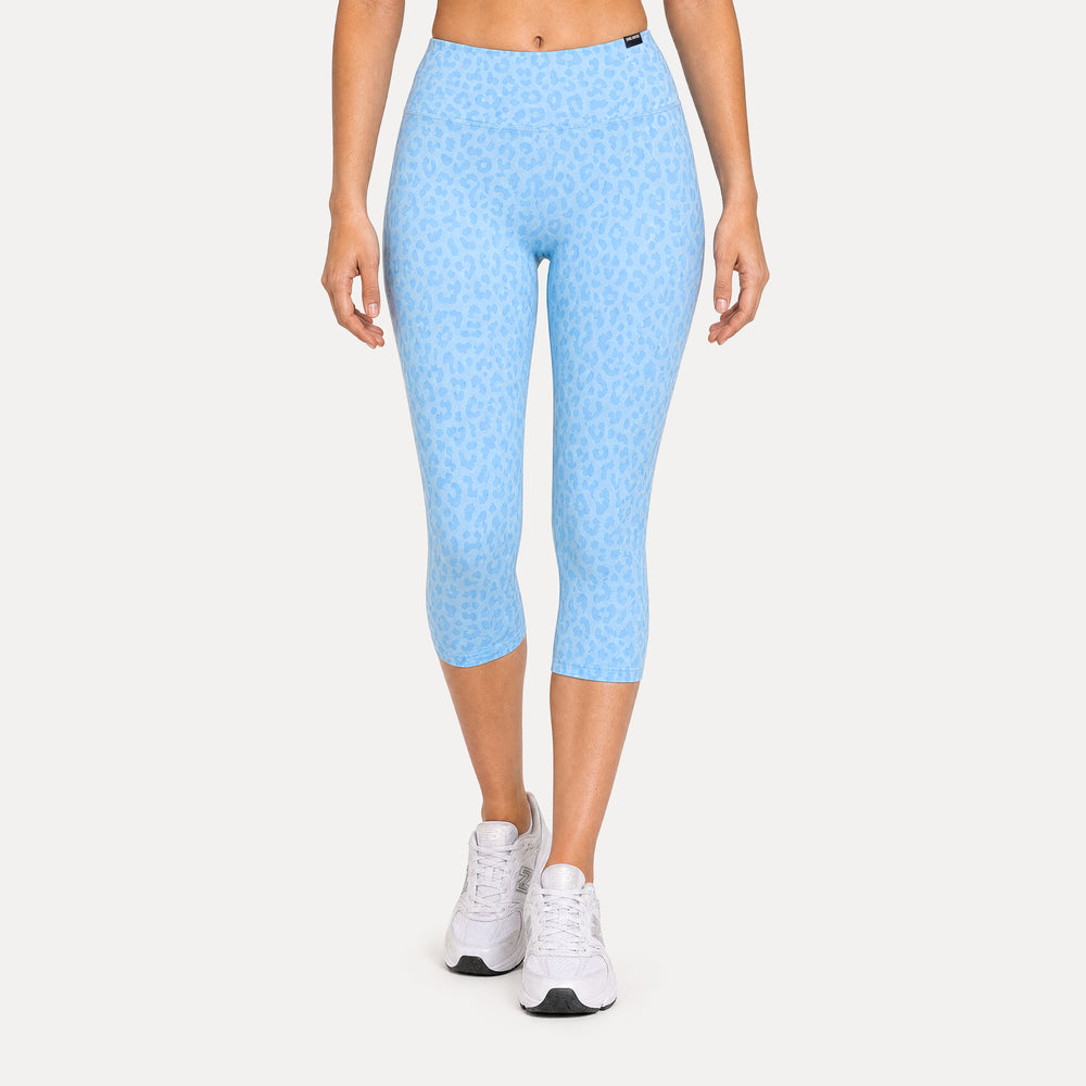 LEO Capri Leggings Velvara